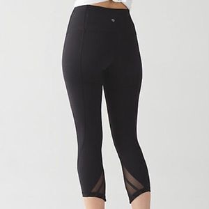 Lululemon Essential Rhythm Crops